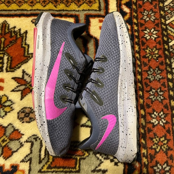 Nike Quest 2 SE Womens Shoes - Picture 4 of 5